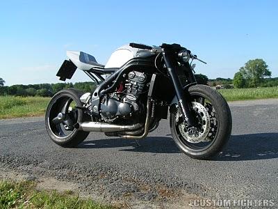 Modern Day Cafe Racer Triumph Daytona