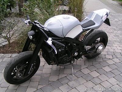 Modern Day Cafe Racer Triumph Daytona