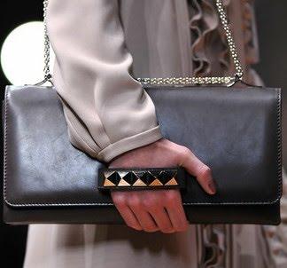 MUST HAVE: UNA BORSA DI VALENTINO