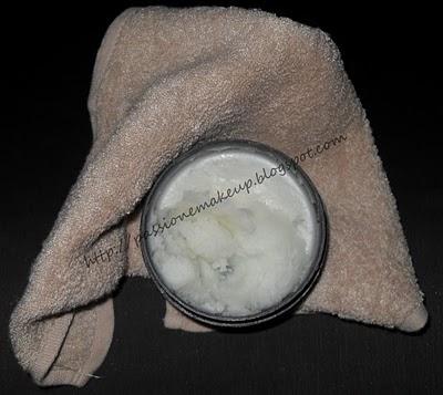 Struccarsi con l'olio di cocco