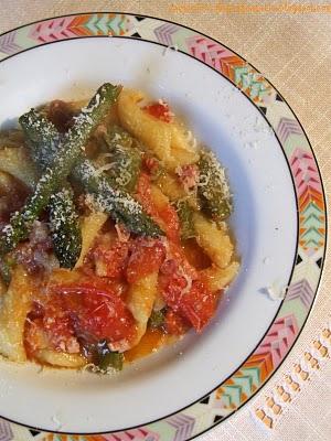 Gnocchi d'Annunziani con sugo agli asparagi