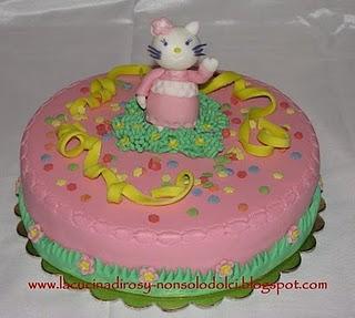 Hello Kitty Cake