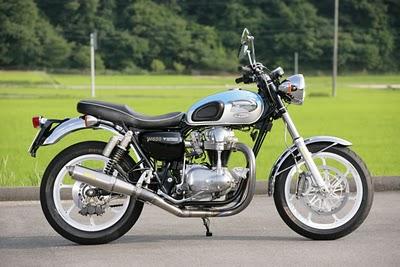 Kawasaki W 650 Special by JB Power