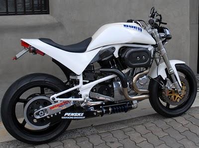 Buell S1 White Lightning by Tramp