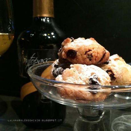 Biscotti al vino passito Mantopas (Cantina Reale)