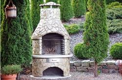 barbecue in muratura con canna fumaria