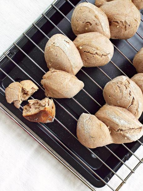 Spighe di pane integrale con yogurt greco e semi di girasole