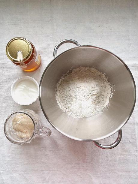 Spighe di pane integrale con yogurt greco e semi di girasole