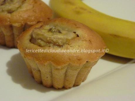 Muffin agli arachidi, nocciole e banane