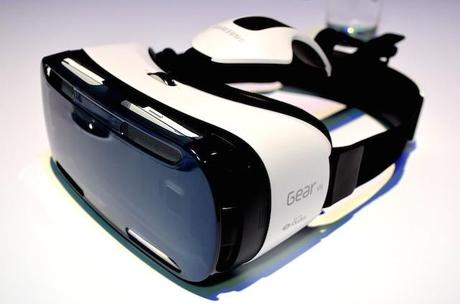 Samsung-Gear-VR-Hands-On-Photo2