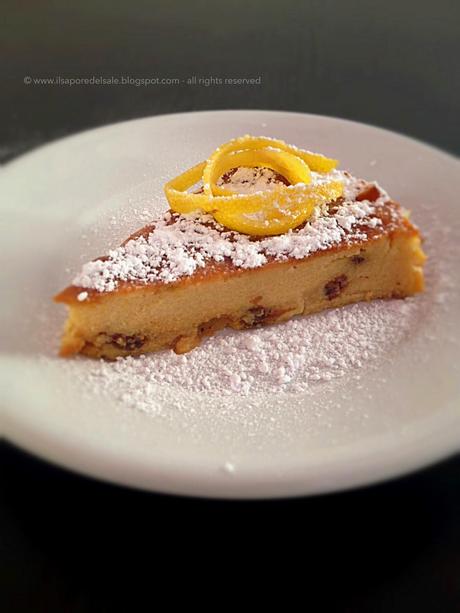 Torta al semolino e uvetta (senza burro)