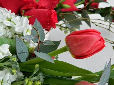Un cuore di tulipani e rose