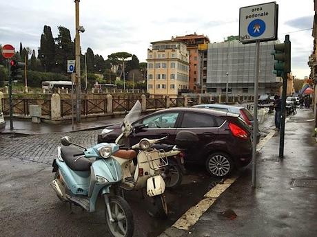 Gay Street regno incontrastato dell'illegalità. Se è ridotta così poi è ovvio che ci siano violenze e aggressioni