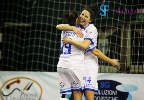 Sara Iturriaga autrice di una doppietta nel big match della serie a di calcio a 5 femminile tra Acquedotto e Montesilvano