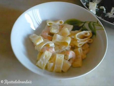 Calamarata con gamberi