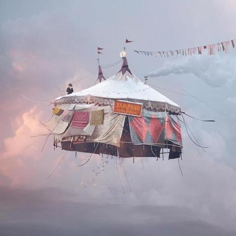 Circo -  Flying Houses 