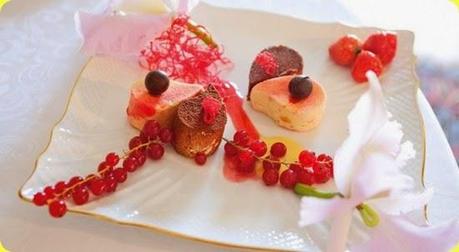 Cuore al semifreddo di ricotta con canditi e frutta