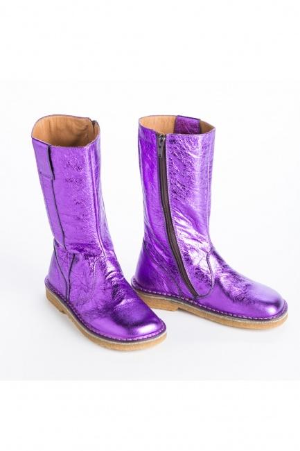 purple boots 2-433x550