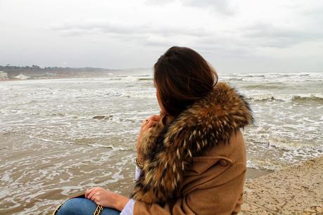 Outfit: cappotto cammello, ballerine leopardate e borsa blu by Franco Pugi