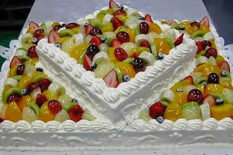 Torta alla frutta con panna