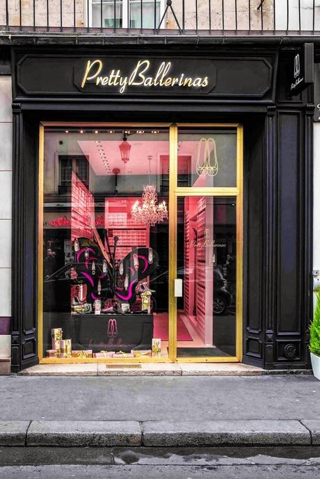 Pretty Ballerinas: New Opening, a Parigi