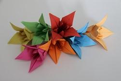 Composizione di fiori origami