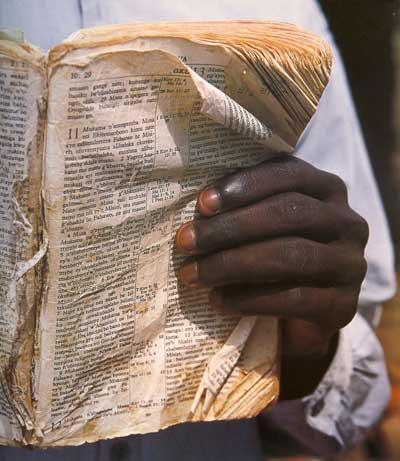 AbayudayaPrayer_book_hand