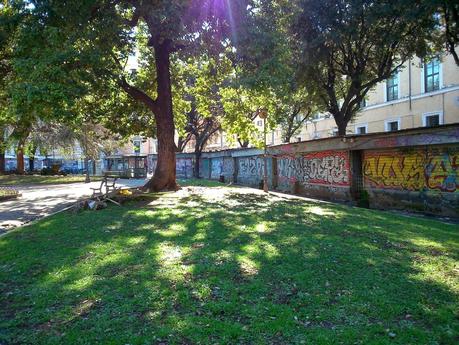 Roma Termini e Piazza dei Cinquecento: capolinea dell'umanità. 80 foto strazianti per provare a rendersi conto di come è ridotta la zona più importante della città