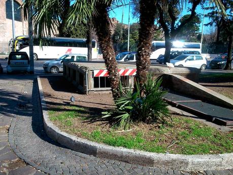 Roma Termini e Piazza dei Cinquecento: capolinea dell'umanità. 80 foto strazianti per provare a rendersi conto di come è ridotta la zona più importante della città