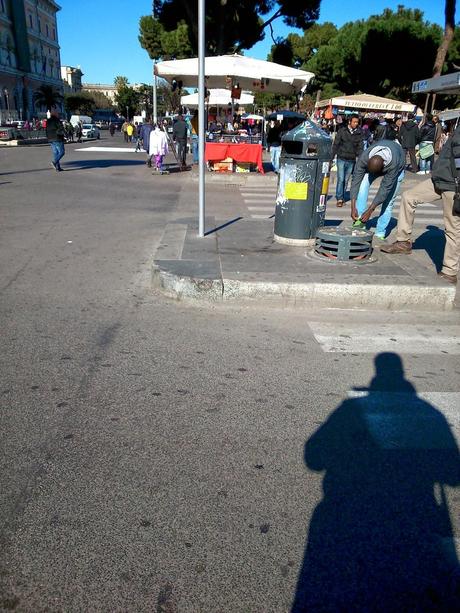 Roma Termini e Piazza dei Cinquecento: capolinea dell'umanità. 80 foto strazianti per provare a rendersi conto di come è ridotta la zona più importante della città