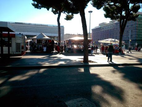 Roma Termini e Piazza dei Cinquecento: capolinea dell'umanità. 80 foto strazianti per provare a rendersi conto di come è ridotta la zona più importante della città