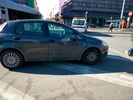 Roma Termini e Piazza dei Cinquecento: capolinea dell'umanità. 80 foto strazianti per provare a rendersi conto di come è ridotta la zona più importante della città