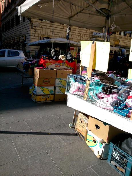 Roma Termini e Piazza dei Cinquecento: capolinea dell'umanità. 80 foto strazianti per provare a rendersi conto di come è ridotta la zona più importante della città