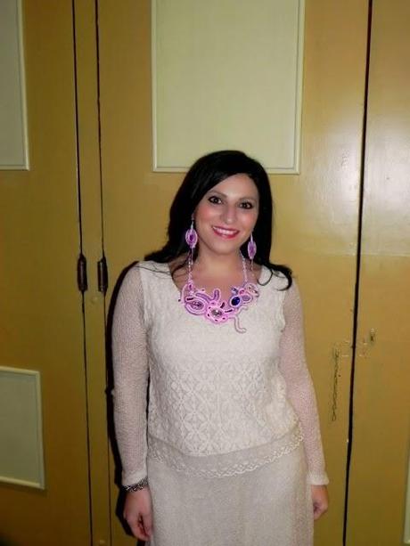 Outfit bianco e rosa con Pizzi e Perle