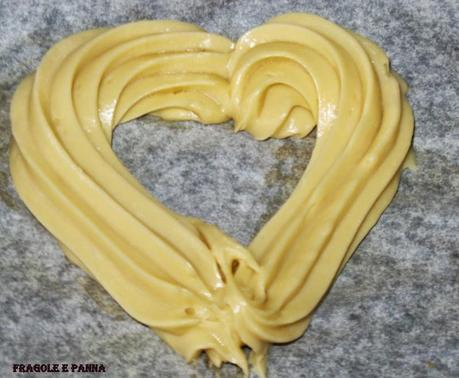 Un cuore per San Valentino di bignè