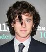 Charlie McDermott protagonista del pilot CBS “Super Clyde”