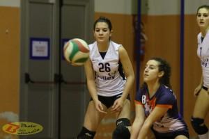 Un'azione di gioco tra la terza divisione della Luino Volley e (Foto © Ballardin - facebook.com)