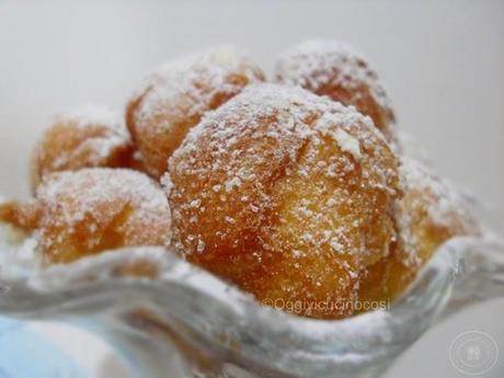 Bignole di Carnevale con crema al limoncello