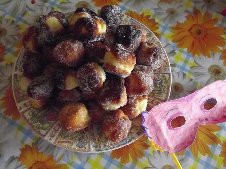 LE CASTAGNOLE PER CARNEVALE LE CASTAGNOLE PER CARNEVALE