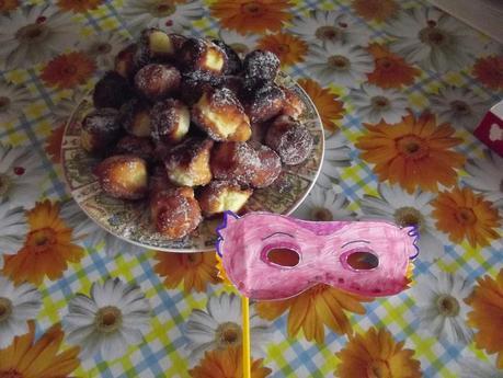 LE CASTAGNOLE PER CARNEVALE LE CASTAGNOLE PER CARNEVALE