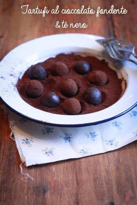 tartufi al cioccolato 2 Tartufi al cioccolato fondente e tè nero