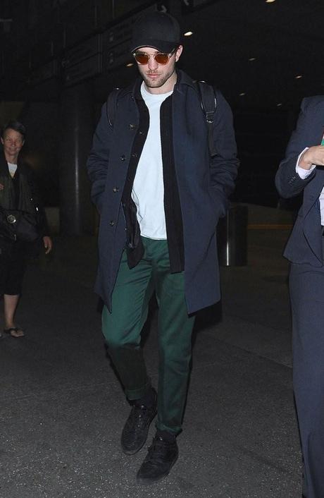 Robert Pattinson Marni Robert Pattinsons aeroporto Style è sforzo chic in Marni