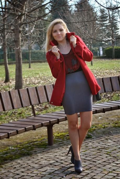 outfit cappotto rosso outfit rosso outfit grigio come abbinare il rosso come abbinare il grigio abbinamenti rosso abbinamenti grigio come abbinare rosso e grigio mariafelicia magno colorblock by felym mariafelicia magno fashion blogger color-blockbyfelym outfit mariafelicia magno outfit invernali outfit invernali eleganti outfit febbraio 2015 cappotto sisley scarpe danilo di lea borsa mini selma michael kors how to wear red how to wear grey how to wear gray red coat red outfit grey outfit winter outfit michael kors bag danilo di lea shoes fashion blogger italiane fashion blog italiani blog di moda italiani blogger italiane di moda blogger di moda bergamo blogger di moda milano fashion blogger bionde ragazze bionde ragazze gonna  blonde girls fashion bloggers italy