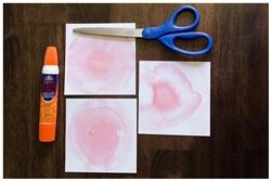 Necessaire per un fiore di carta