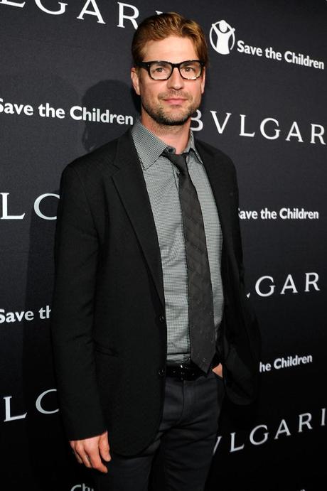 BVLGARI Gale Harold Stars Step Out in Black & Midnight Blue per BVLGARI Pre Oscar Evento