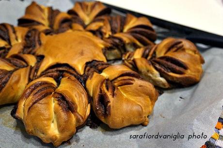 Fiore di pan brioche con crema alla nocciola