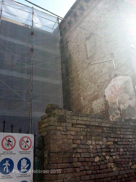 Palazzo Arzaghi si sbriciola