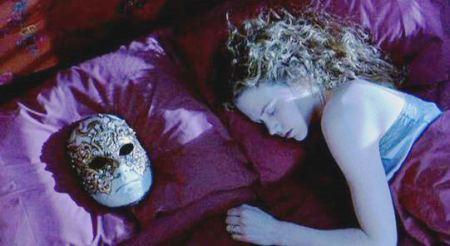 Eyes-wide-shut_2