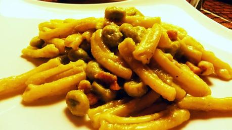 Ricetta: Caserecce fave e guanciale