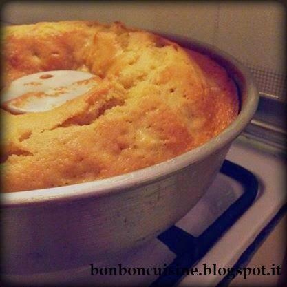 Torta con mele frullate e cannella